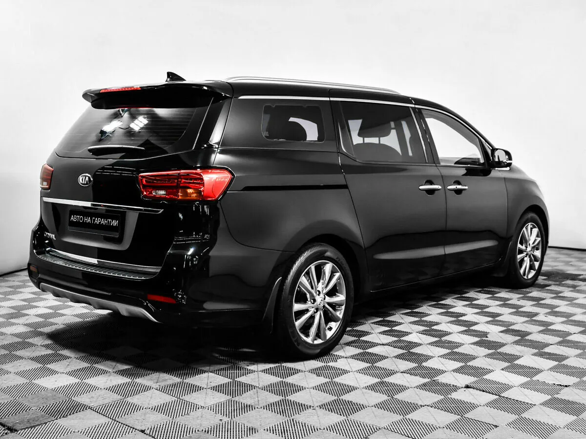Kia Carnival III — фото 3