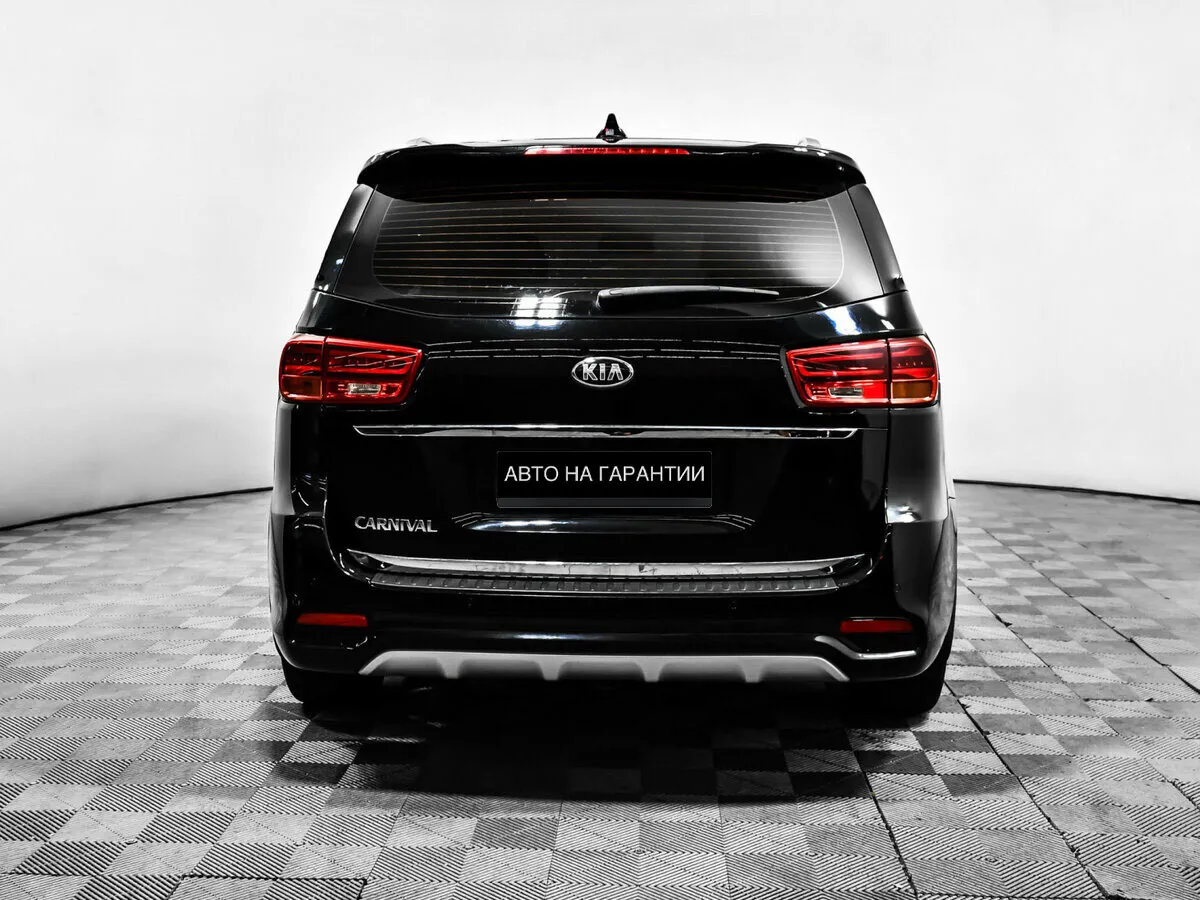 Kia Carnival III — фото 4