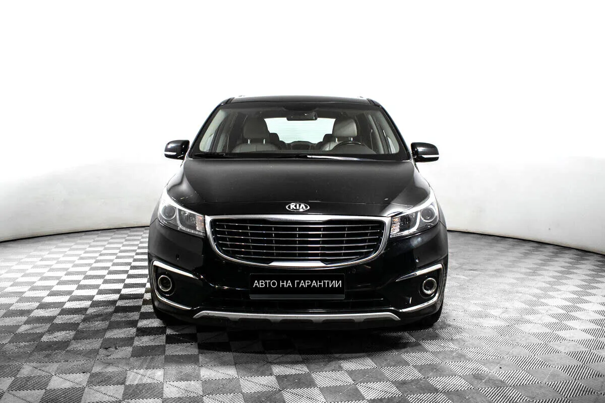 Kia Carnival III — фото 2