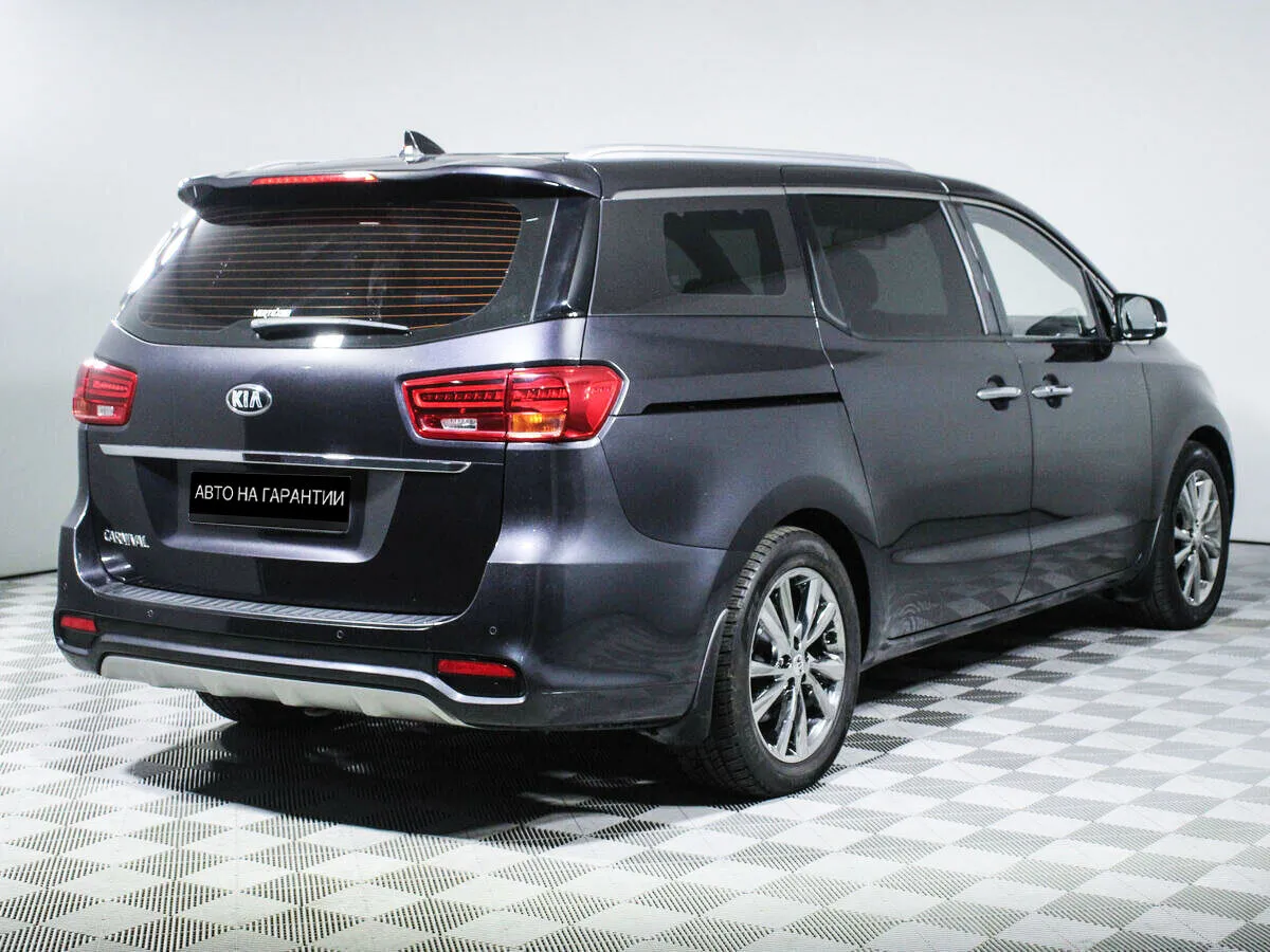 Kia Carnival III — фото 3