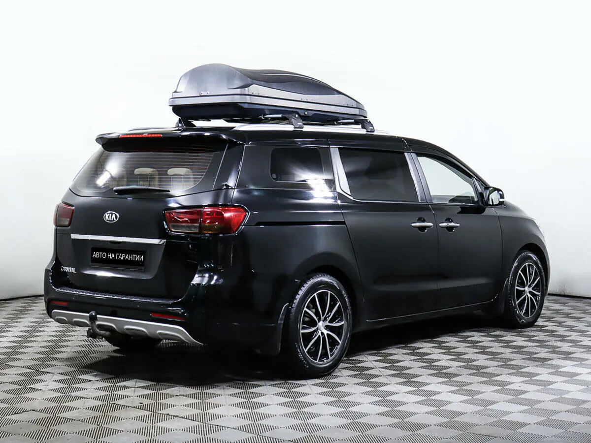 Kia Carnival III — фото 5