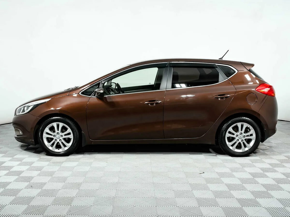 Kia Ceed II · Premium — фото 3