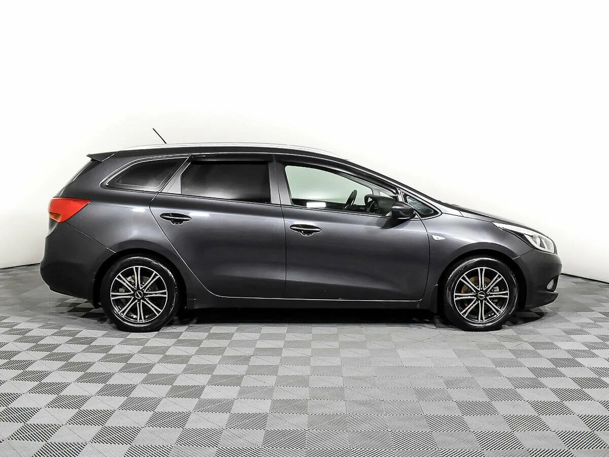 Kia Ceed II · Premium — фото 4