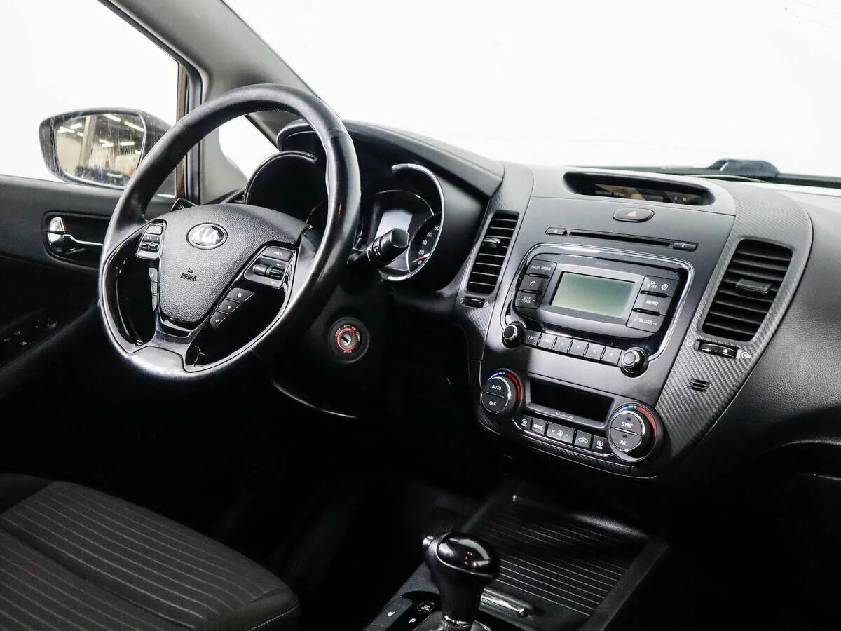 Kia Cerato III Рестайлинг (Classic) · Premium — фото 5