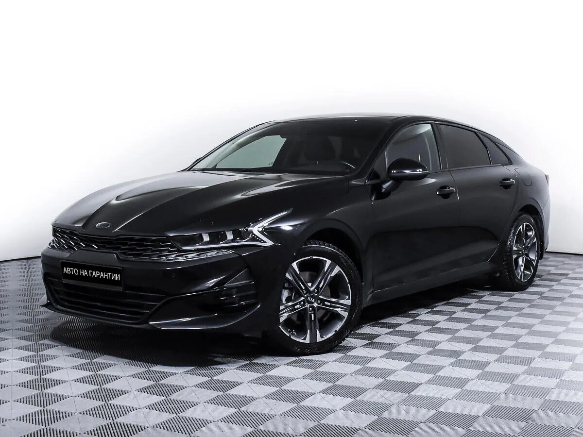 Kia K5 III · Luxe