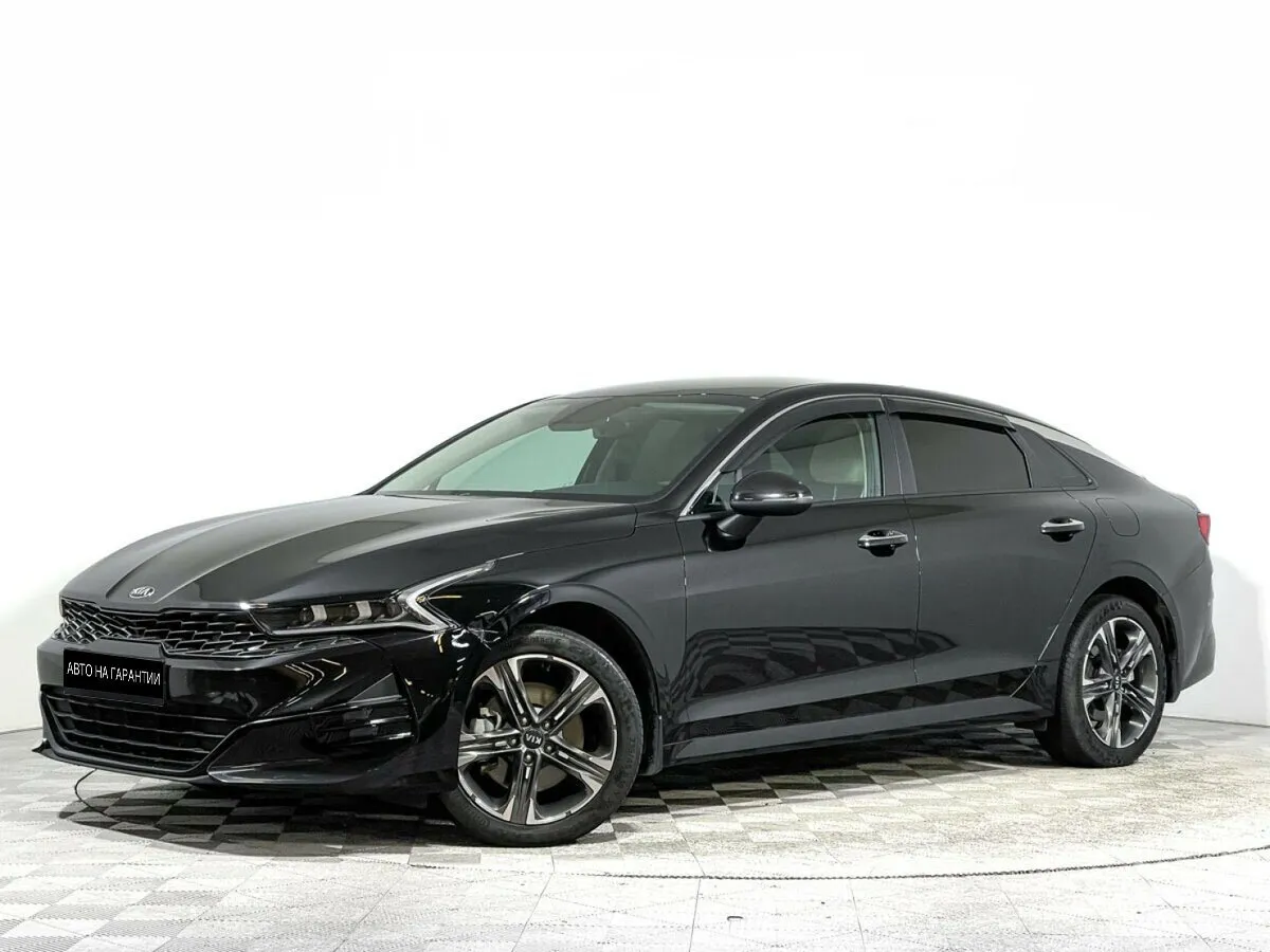 Kia K5 III · Style