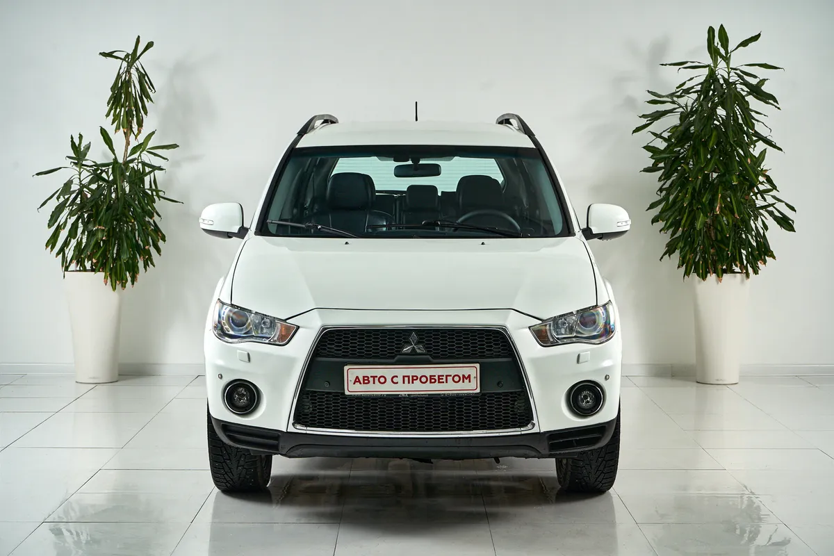 Mitsubishi Outlander II Рестайлинг · Ultimate — фото 2
