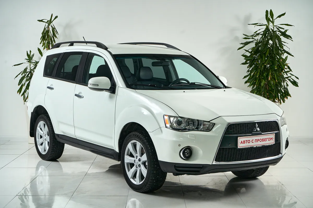 Mitsubishi Outlander II Рестайлинг · Ultimate — фото 3