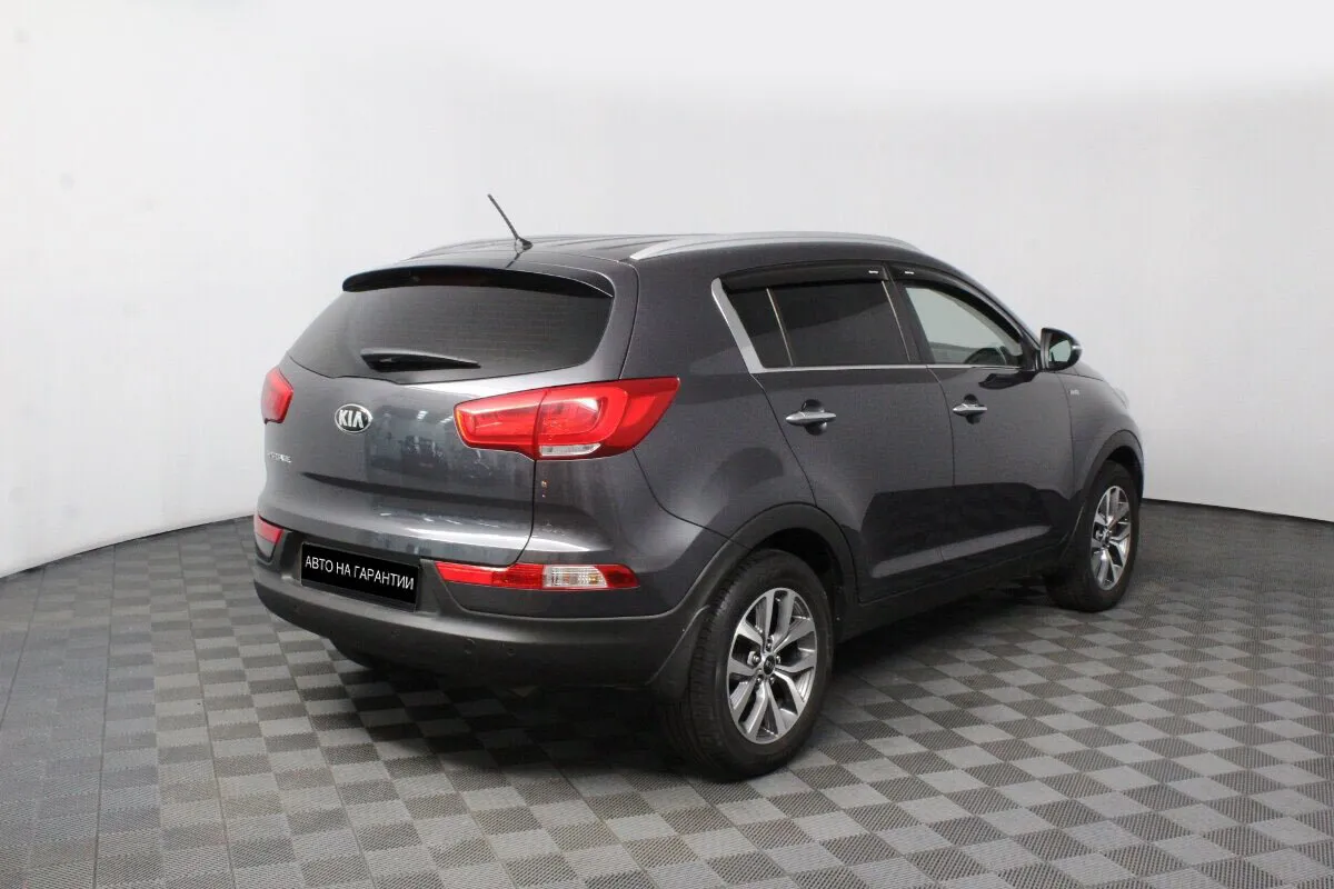 Kia Sportage III Рестайлинг — фото 3