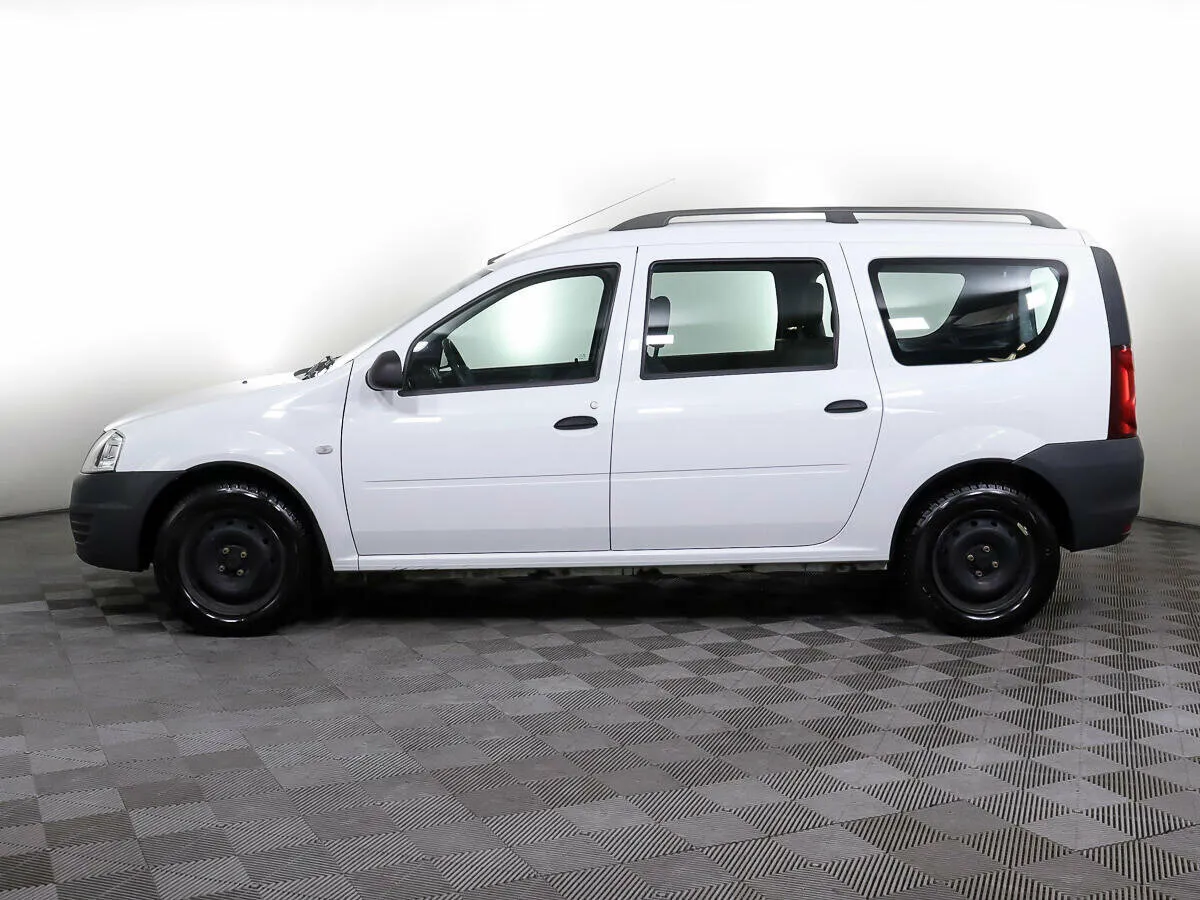 Lada (ВАЗ) Largus I · Standard (5 мест) — фото 3