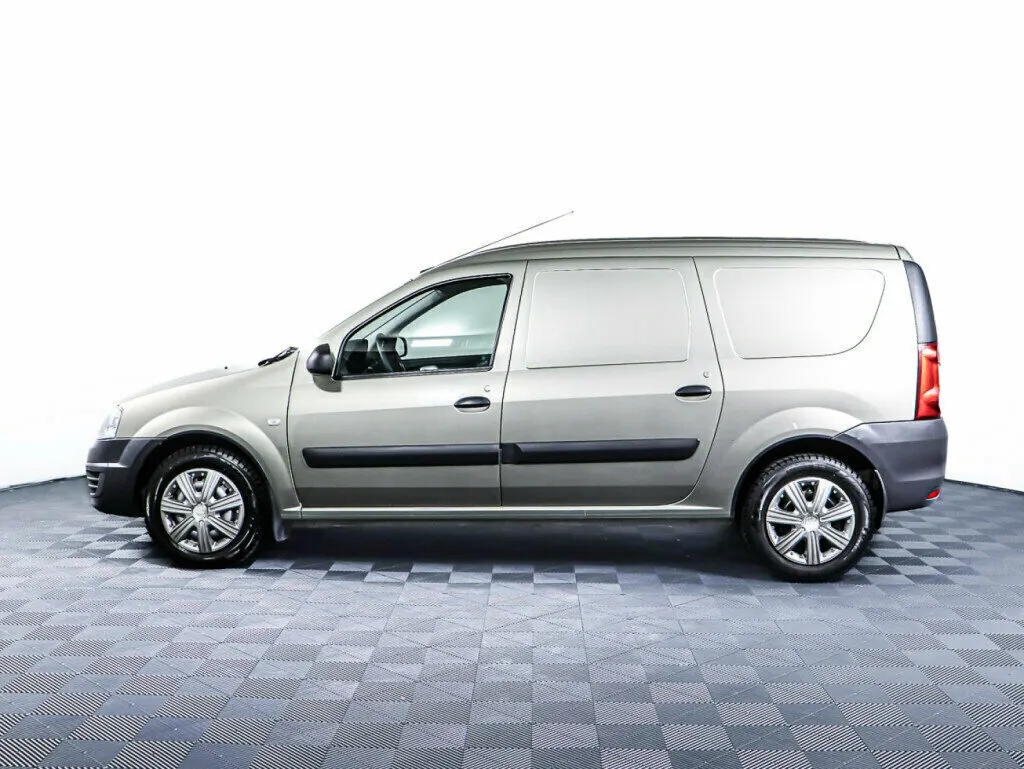 Lada (ВАЗ) Largus I · Standard (5 мест) — фото 3