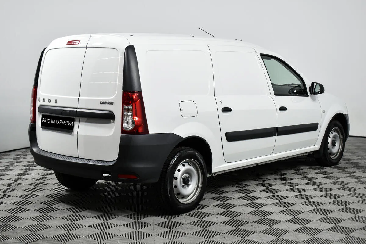 Lada (ВАЗ) Largus I · Standard (5 мест) — фото 5