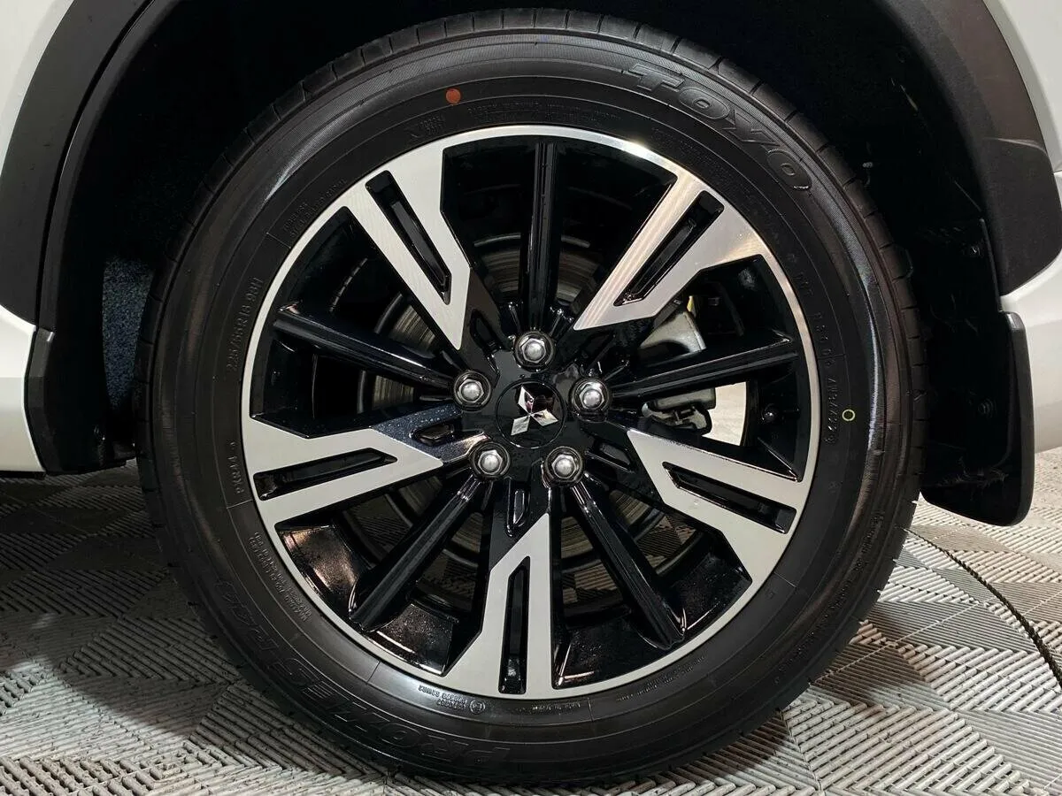 Mitsubishi Eclipse Cross I Рестайлинг · Ultimate — фото 5