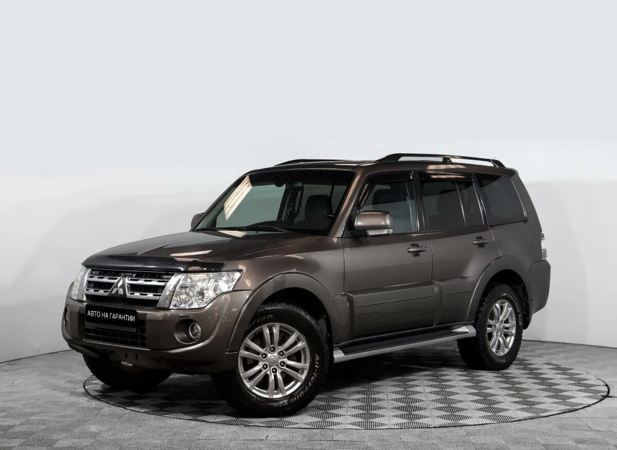 Mitsubishi Pajero IV Рестайлинг 1 · Instyle