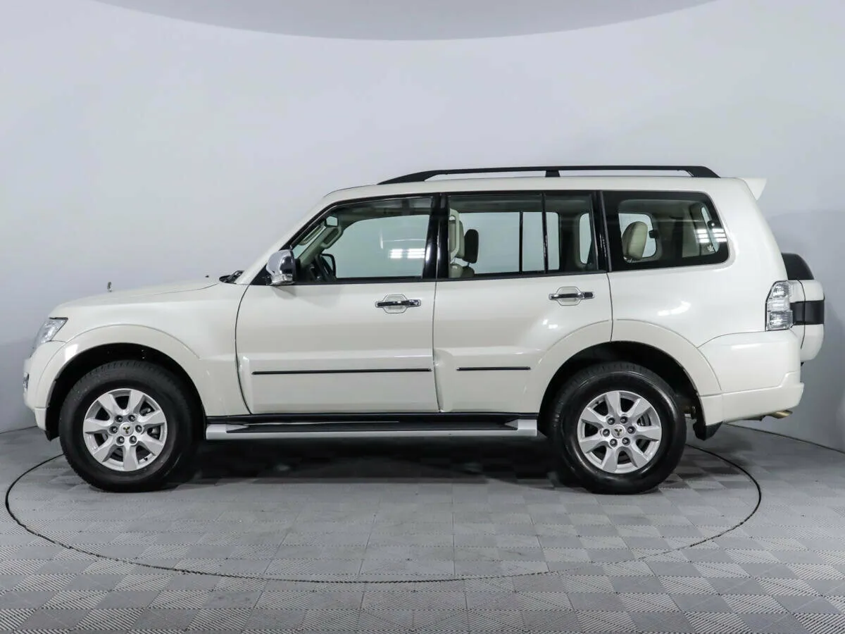 Mitsubishi Pajero IV Рестайлинг 2 · Instyle — фото 3