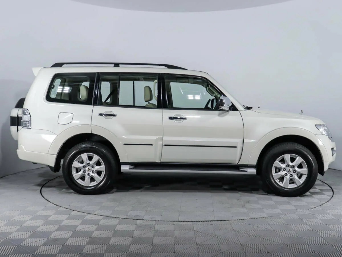 Mitsubishi Pajero IV Рестайлинг 2 · Instyle — фото 4