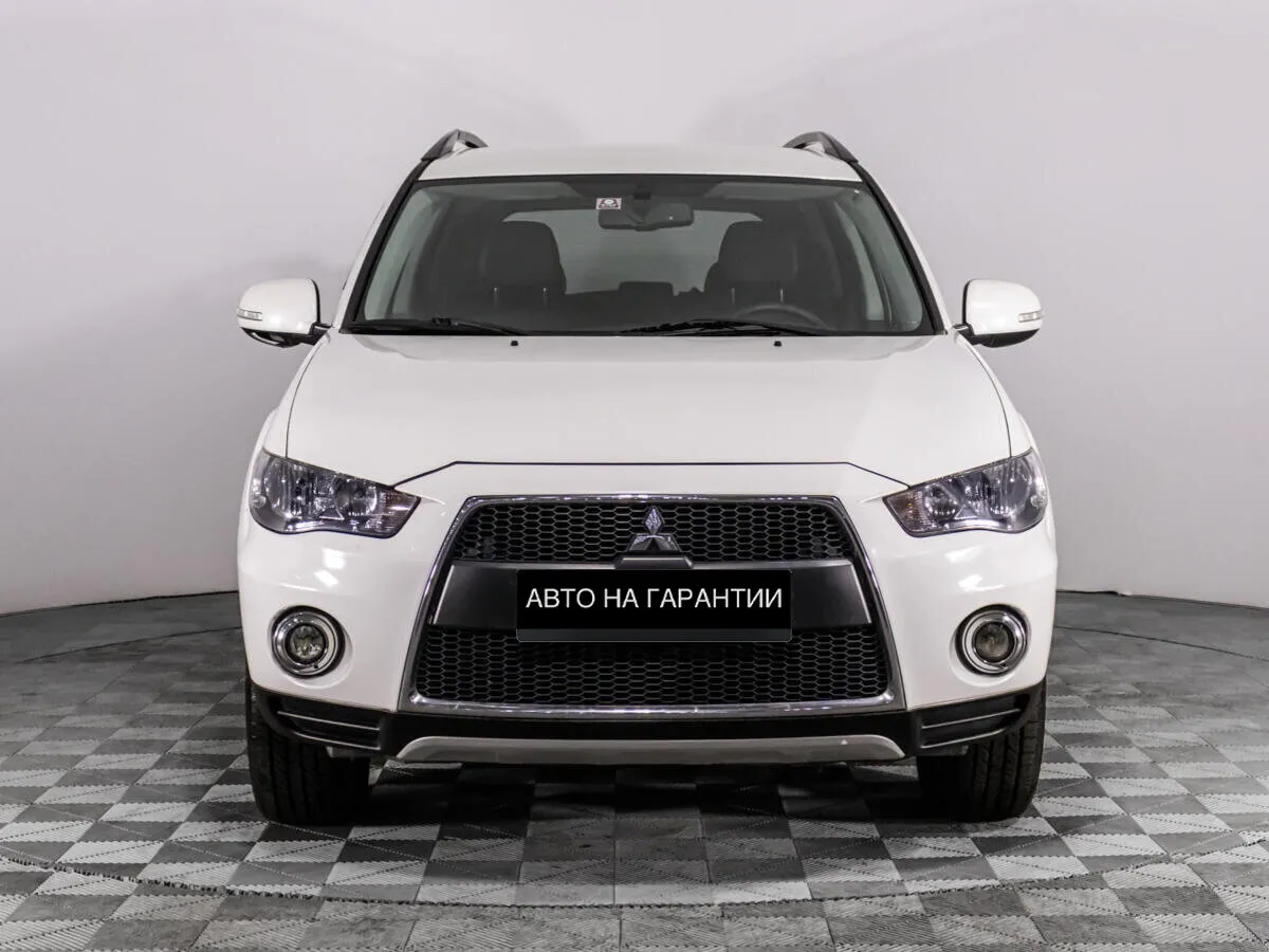 Mitsubishi Outlander II Рестайлинг · Ultimate — фото 2