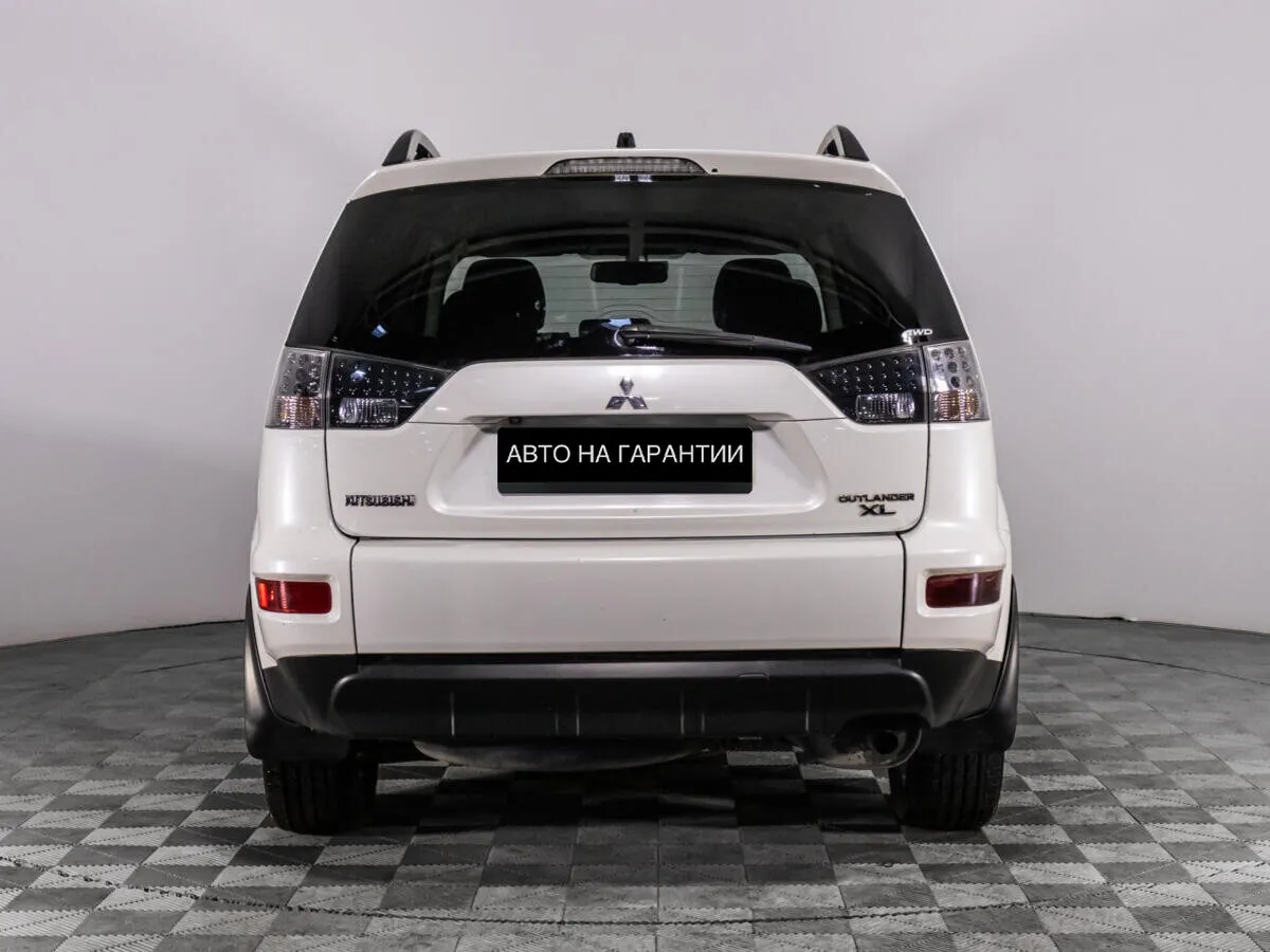 Mitsubishi Outlander II Рестайлинг · Ultimate — фото 4