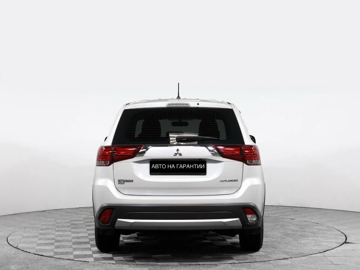 Mitsubishi Outlander III Рестайлинг 2 · Inform — фото 4