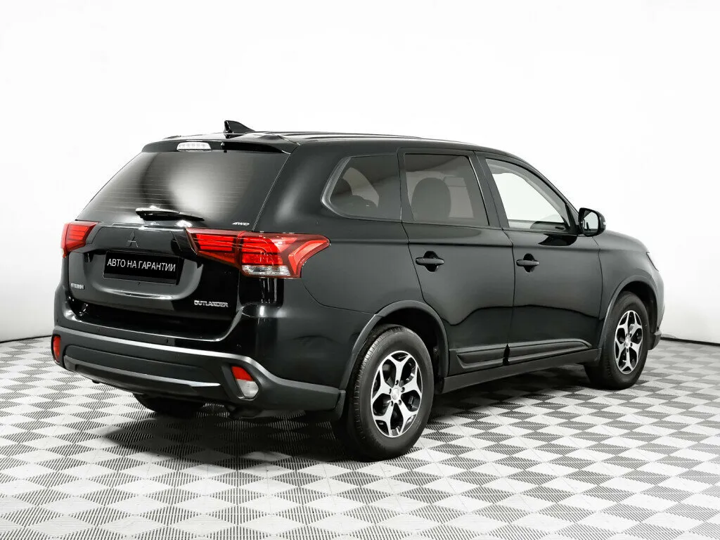 Mitsubishi Outlander III Рестайлинг 2 · Invite — фото 3