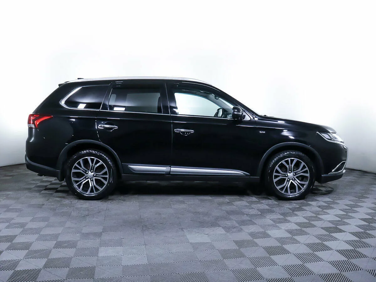 Mitsubishi Outlander III Рестайлинг 2 · GT — фото 4