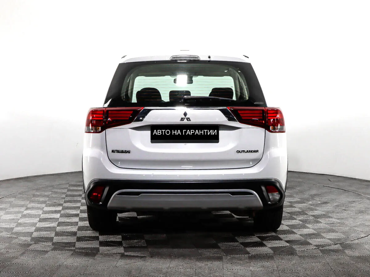 Mitsubishi Outlander III Рестайлинг 3 · Invite (2018-2021) — фото 4