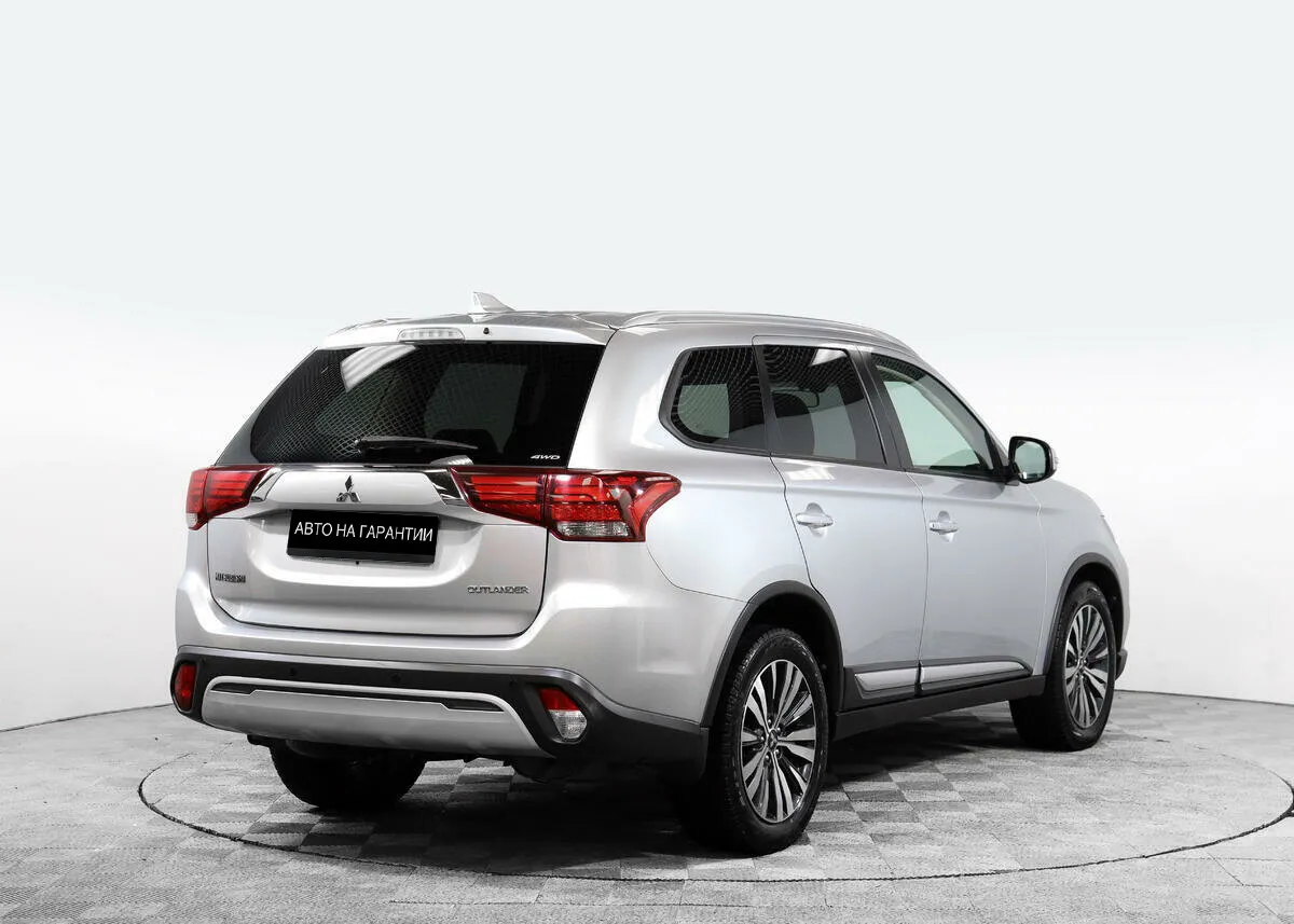 Mitsubishi Outlander III Рестайлинг 3 · Instyle — фото 3