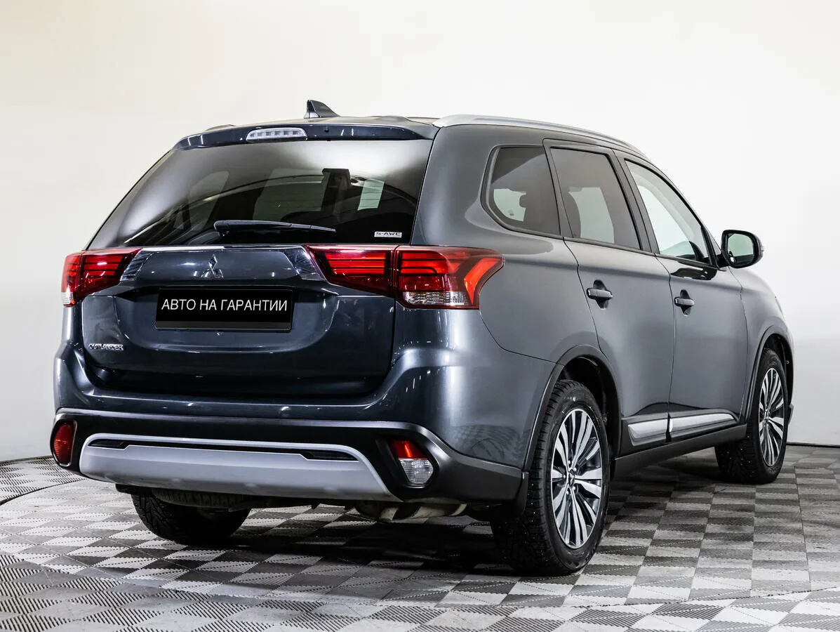 Mitsubishi Outlander III Рестайлинг 3 · Invite (2018-2021) — фото 3