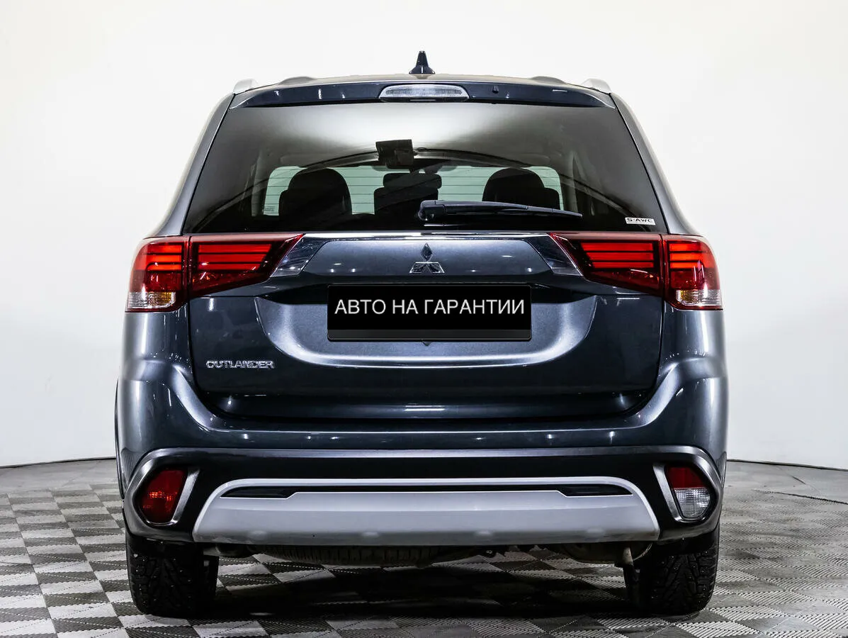 Mitsubishi Outlander III Рестайлинг 3 · Invite (2018-2021) — фото 4