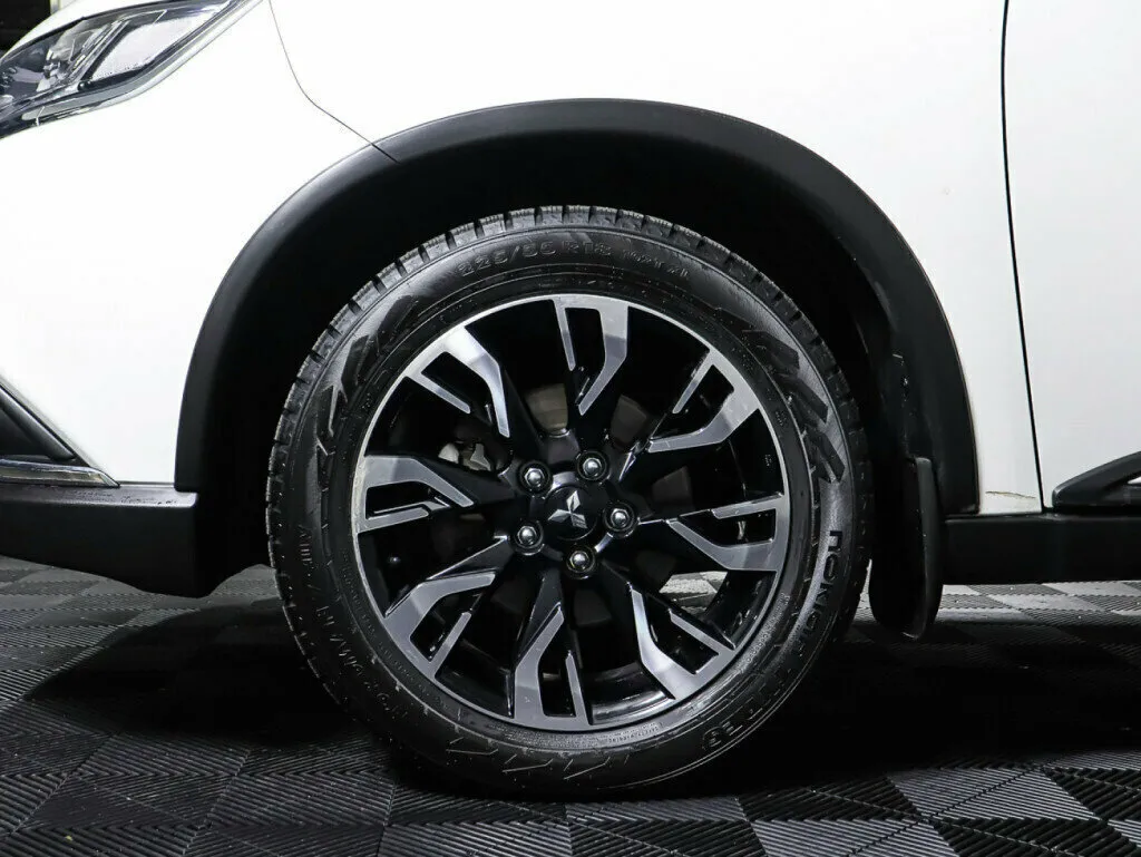 Mitsubishi Outlander III Рестайлинг 3 · Instyle — фото 5