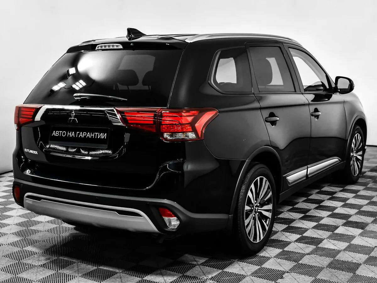 Mitsubishi Outlander III Рестайлинг 3 · Inform — фото 5