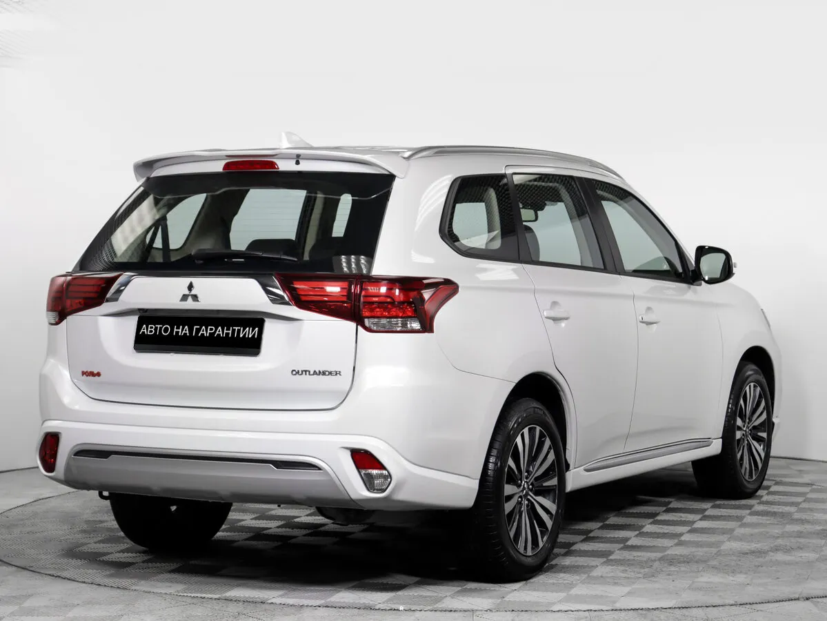 Mitsubishi Outlander III Рестайлинг 3 · Enjoy — фото 5