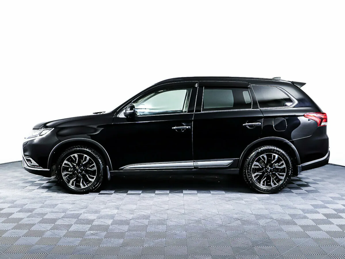 Mitsubishi Outlander III Рестайлинг 3 · Instyle — фото 3