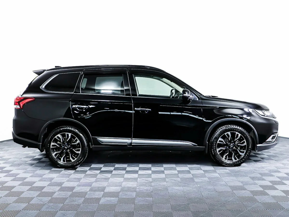 Mitsubishi Outlander III Рестайлинг 3 · Instyle — фото 4