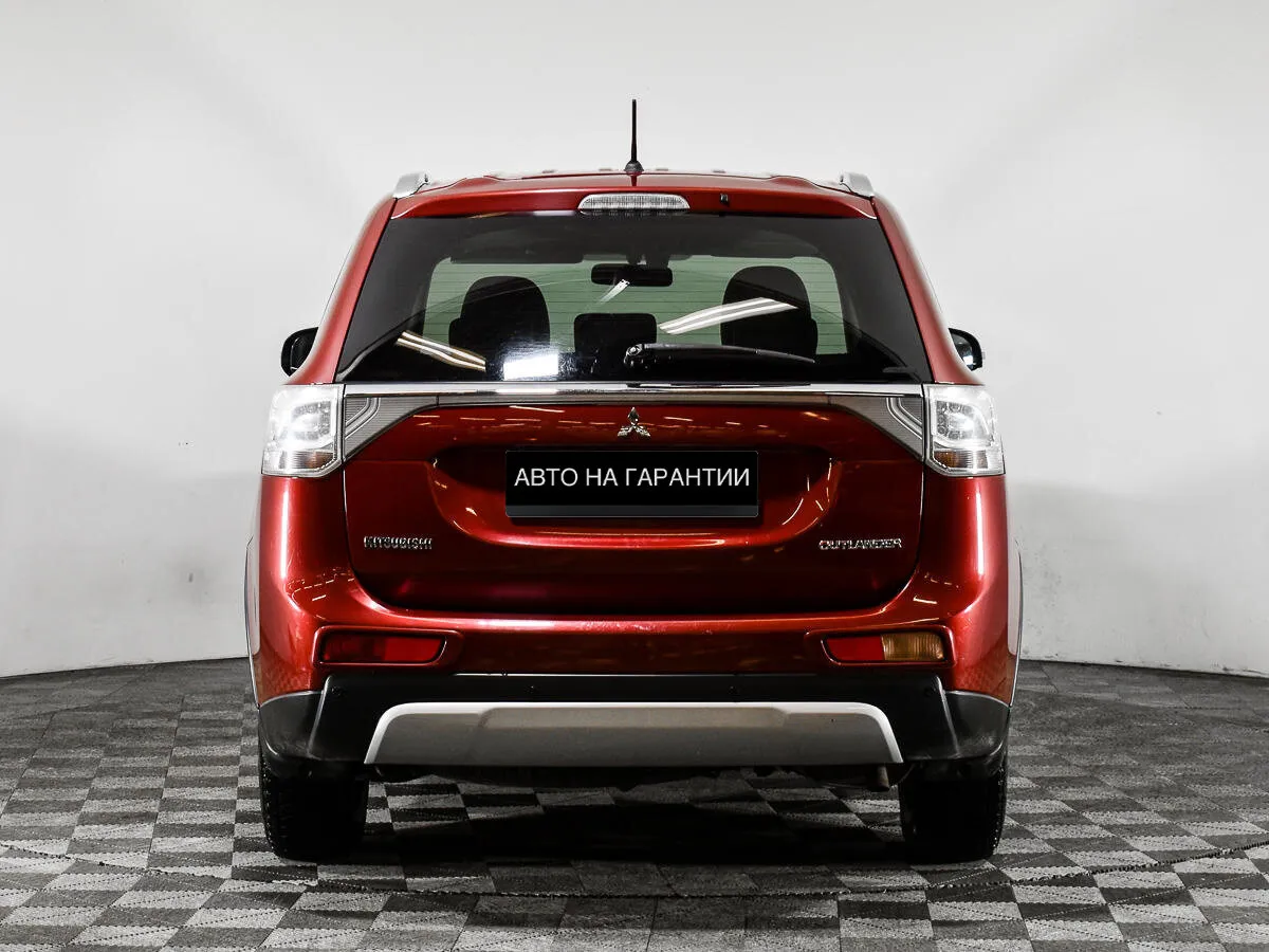 Mitsubishi Outlander III Рестайлинг · Intense — фото 4
