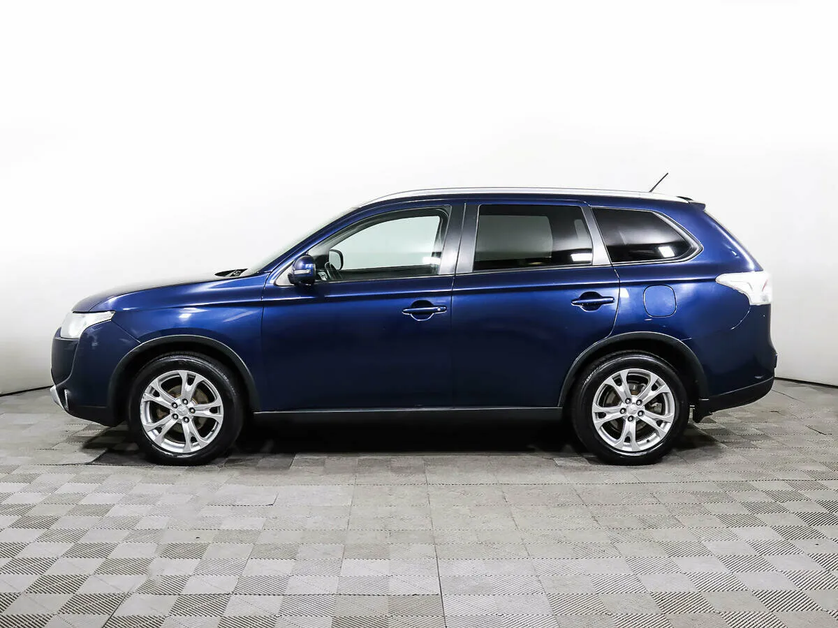 Mitsubishi Outlander III Рестайлинг · Invite — фото 3