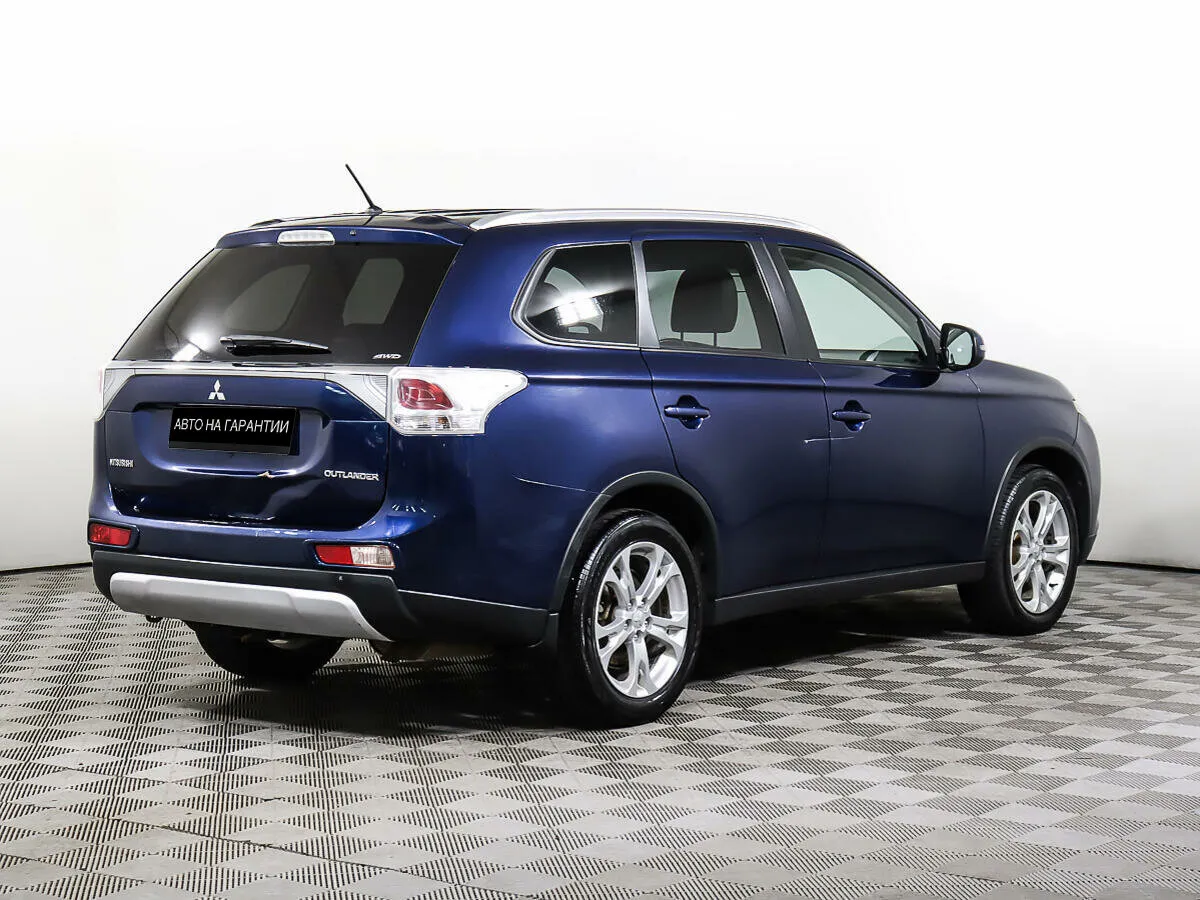 Mitsubishi Outlander III Рестайлинг · Invite — фото 5