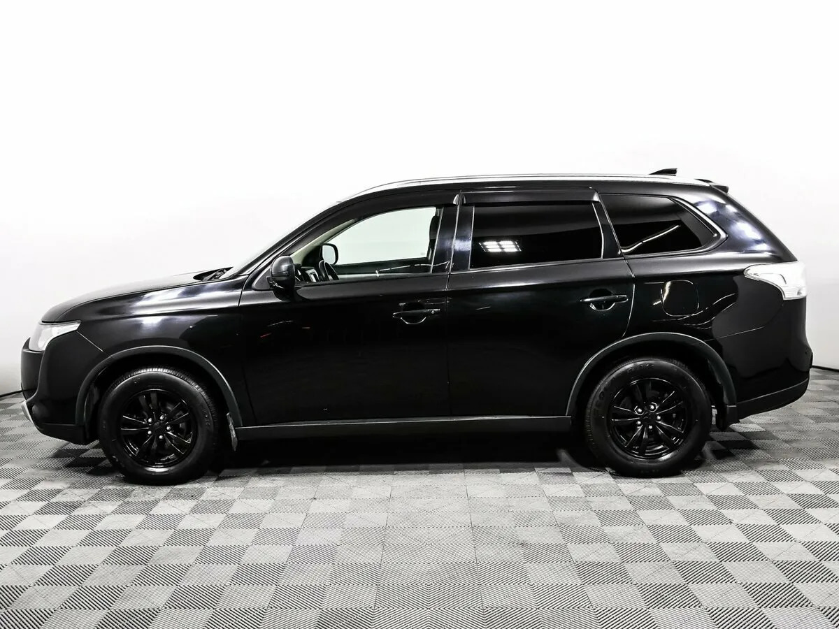 Mitsubishi Outlander III Рестайлинг · Intense — фото 3