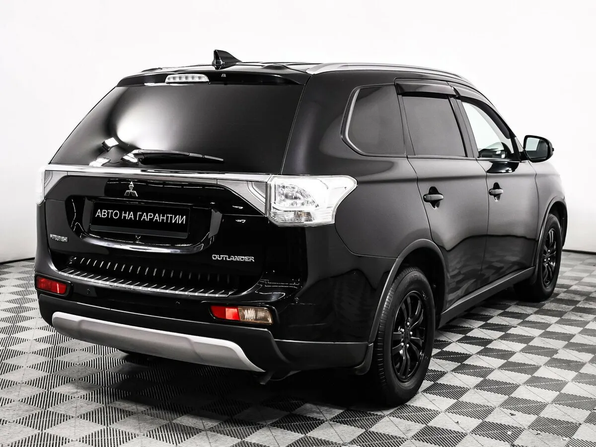 Mitsubishi Outlander III Рестайлинг · Intense — фото 5