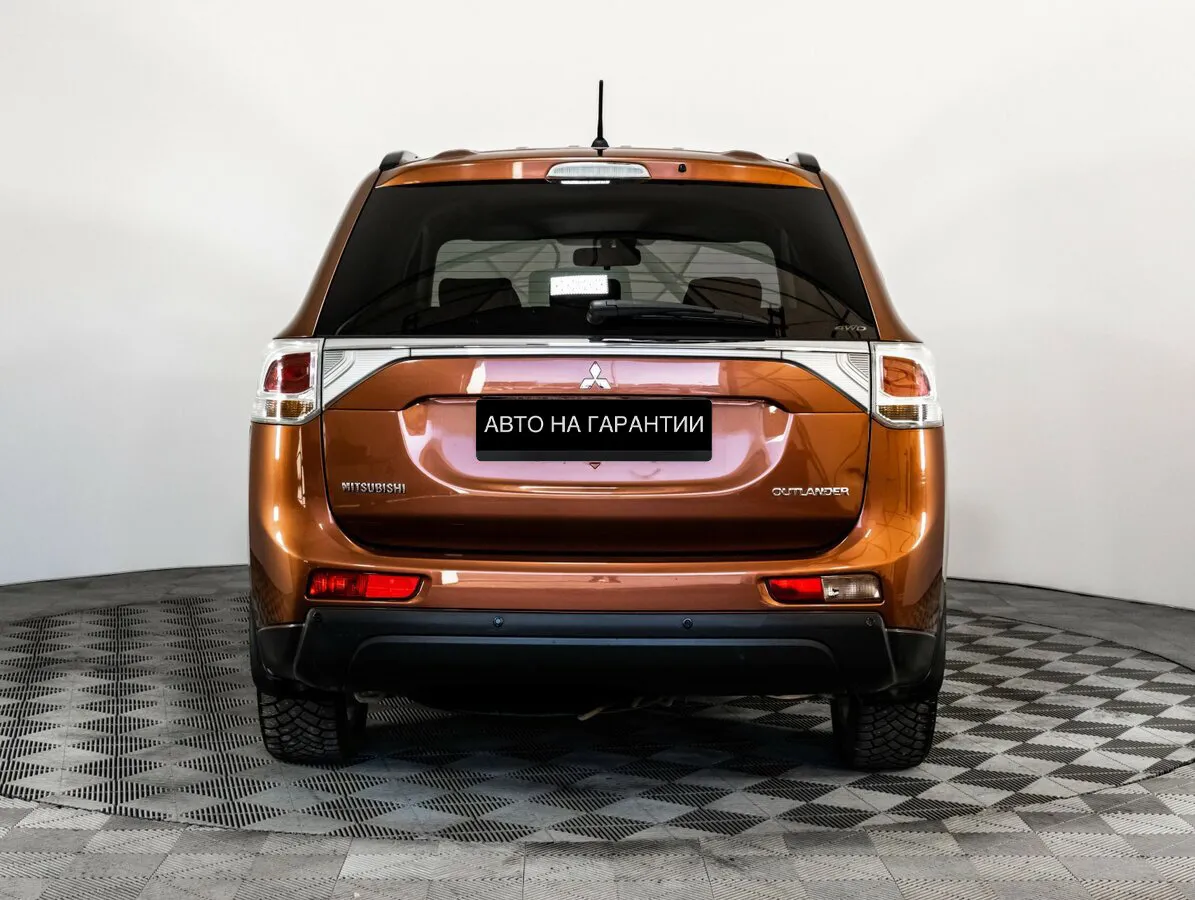 Mitsubishi Outlander III · Intense — фото 4