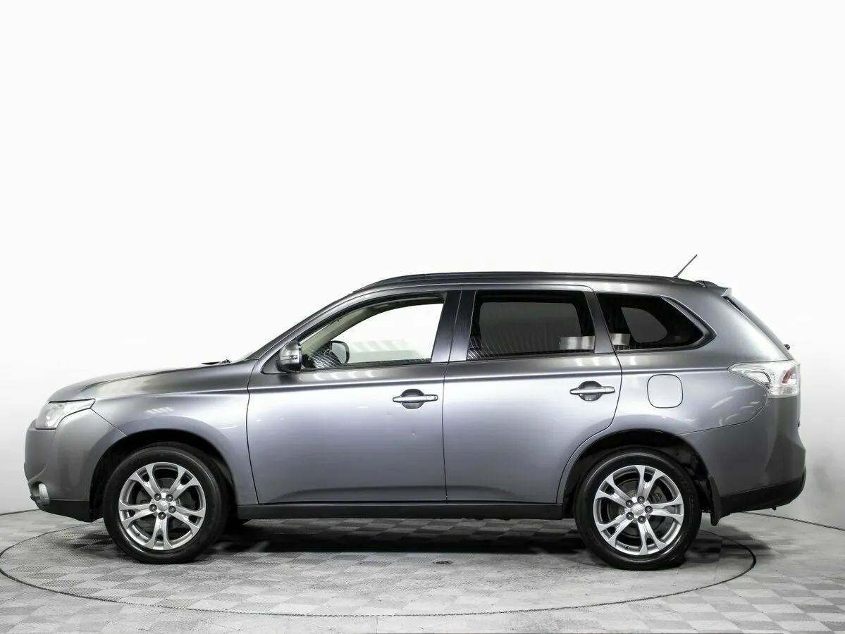 Mitsubishi Outlander III · Intense — фото 3