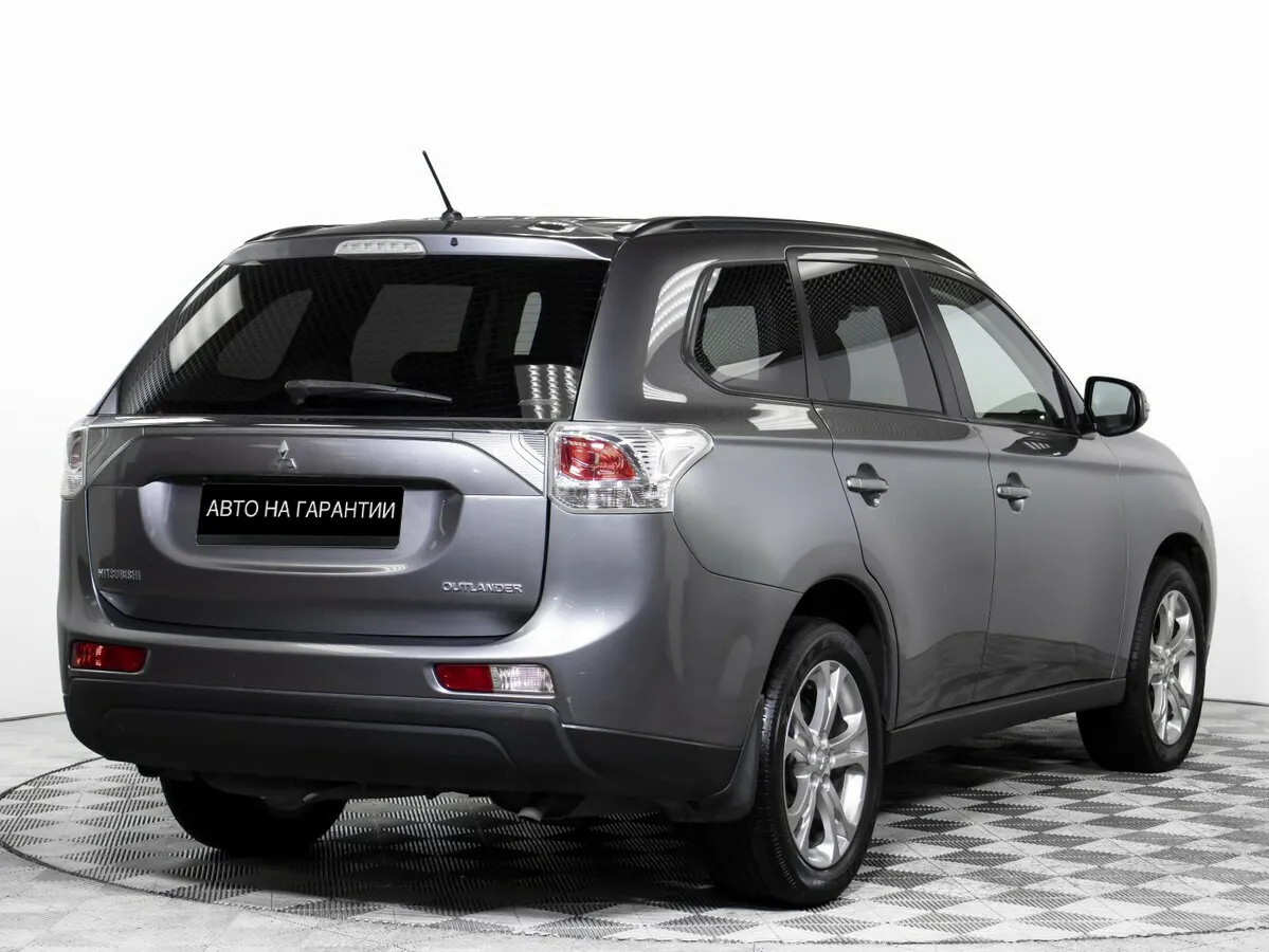 Mitsubishi Outlander III · Intense — фото 4