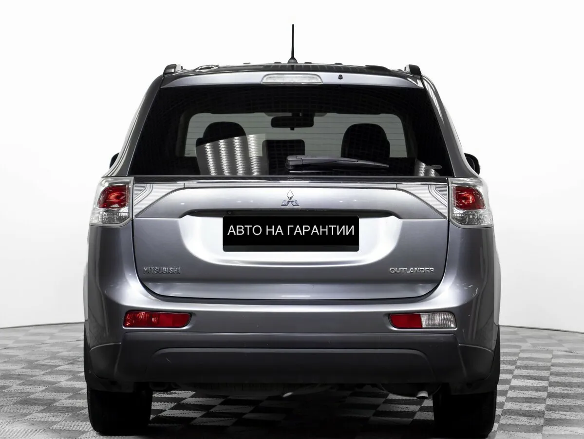 Mitsubishi Outlander III · Intense — фото 5