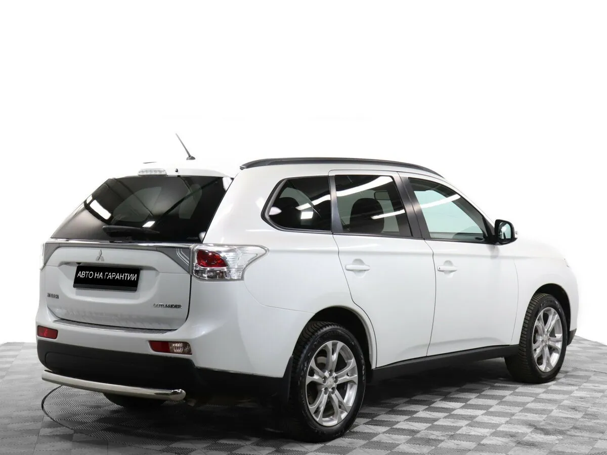 Mitsubishi Outlander III · Intense — фото 5