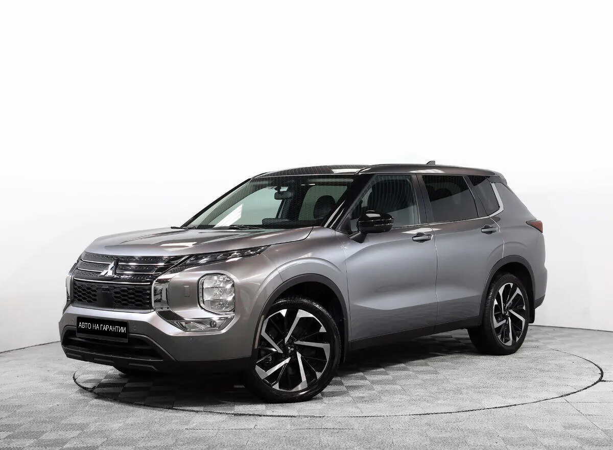 Mitsubishi Outlander IV · HL