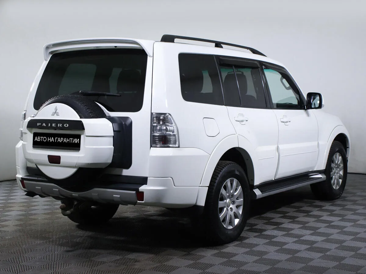 Mitsubishi Pajero IV Рестайлинг 1 · Instyle — фото 3