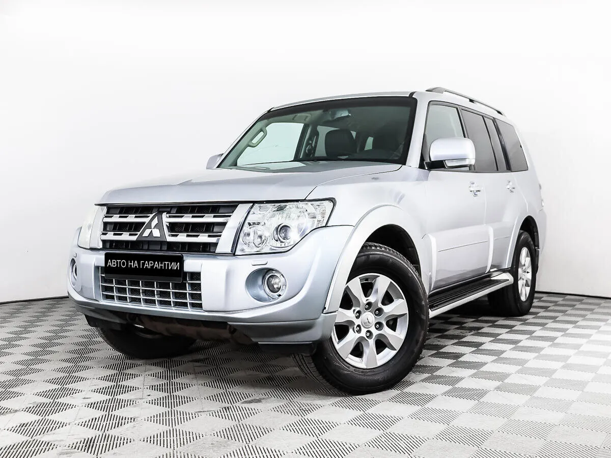 Mitsubishi Pajero IV Рестайлинг 1 · Instyle