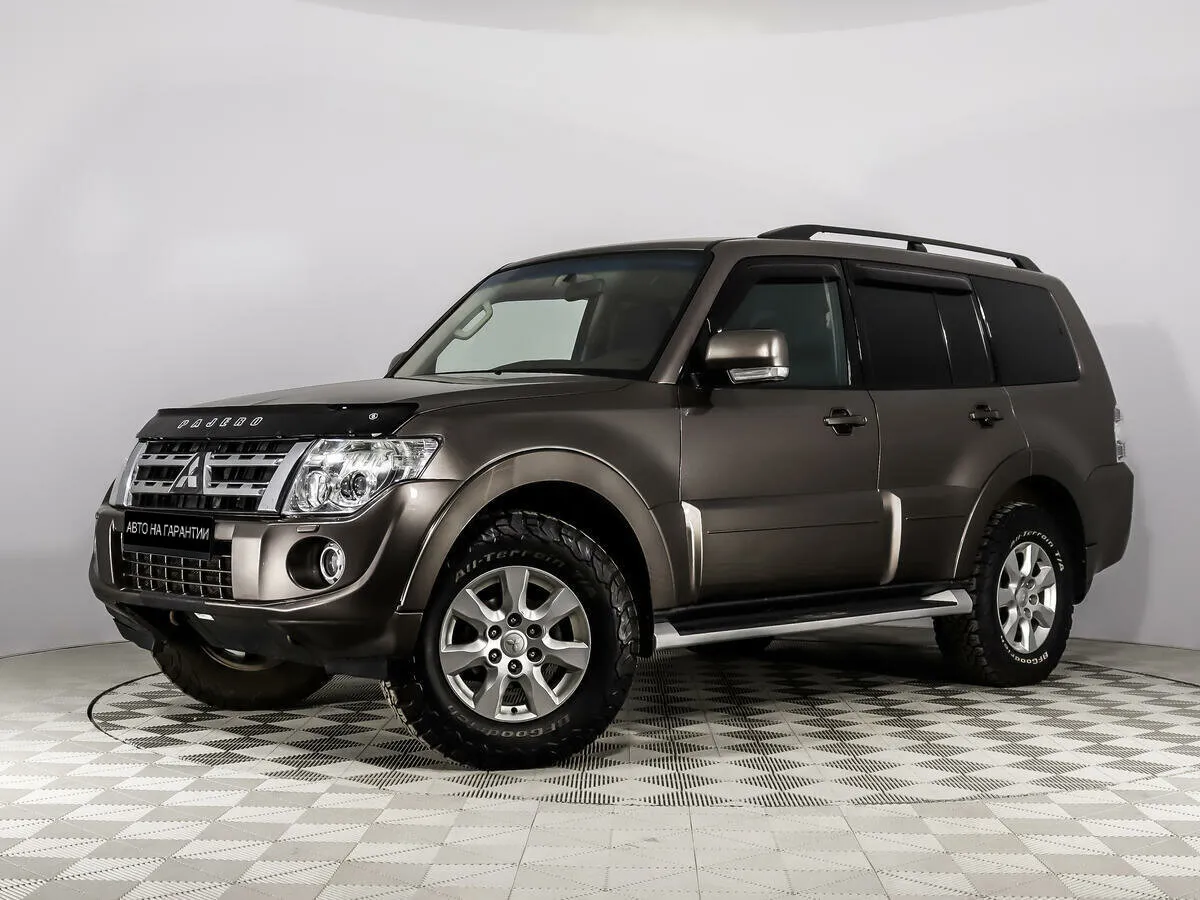 Mitsubishi Pajero IV Рестайлинг 1 · Instyle