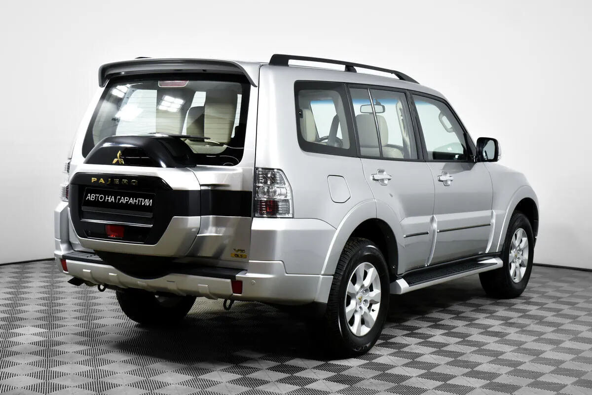 Mitsubishi Pajero IV Рестайлинг 2 · GLS — фото 5