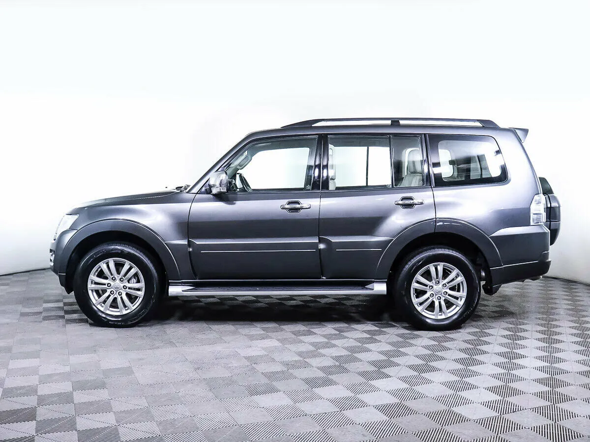 Mitsubishi Pajero IV Рестайлинг 2 · GLS — фото 3